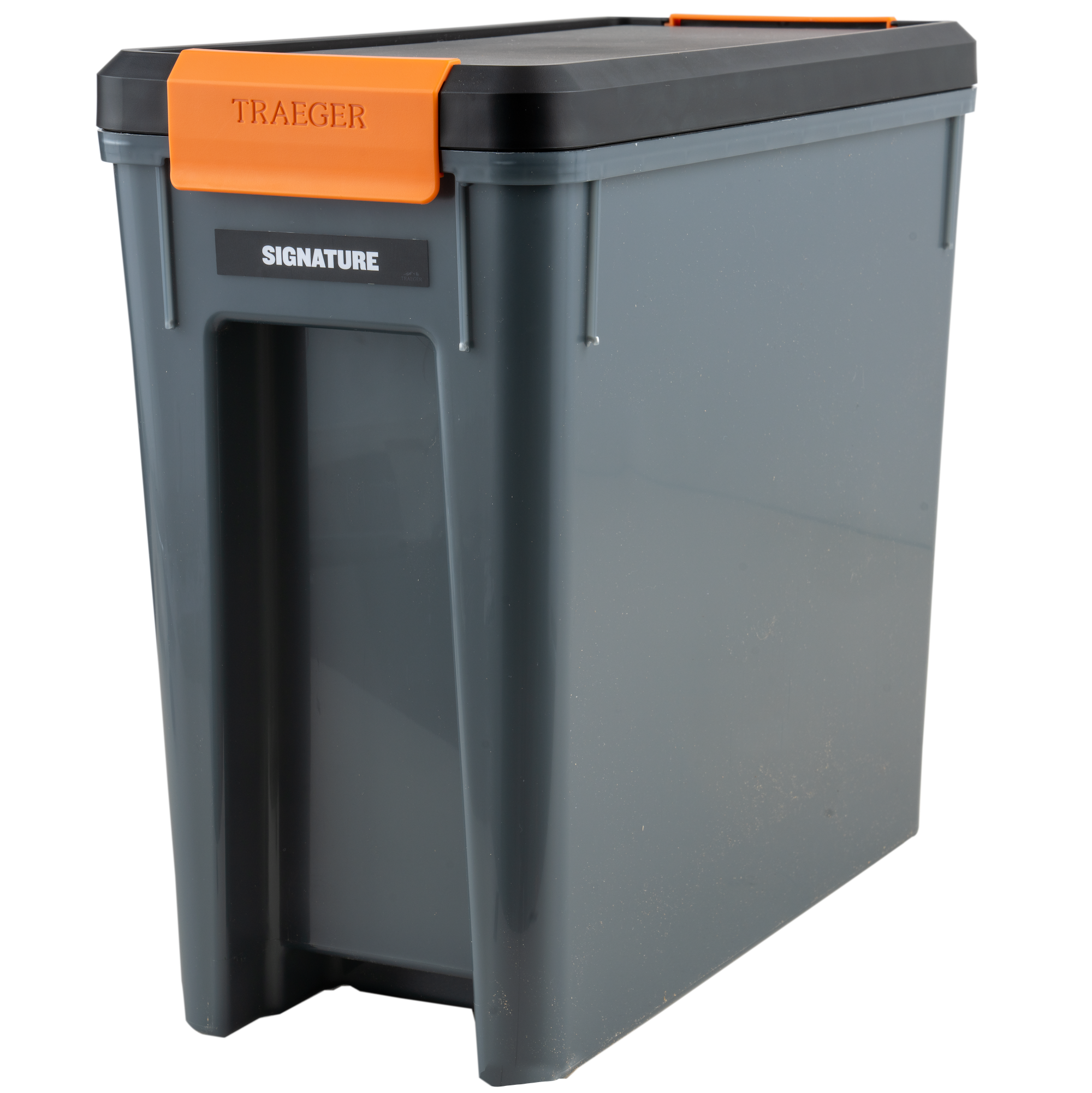 traeger-staydry-pellet-bin-studio1
